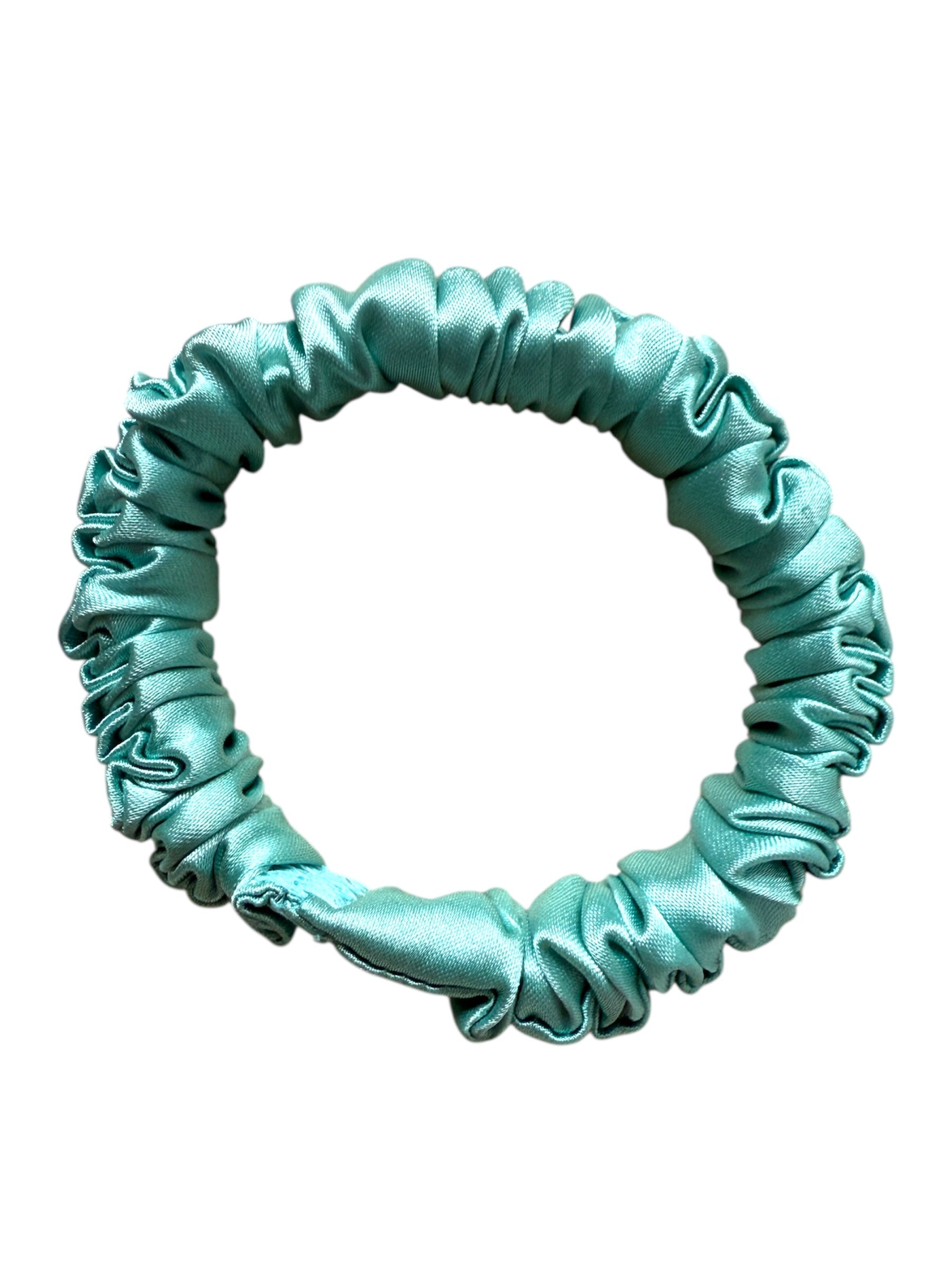 Mint Evie mentolová scrunchie.