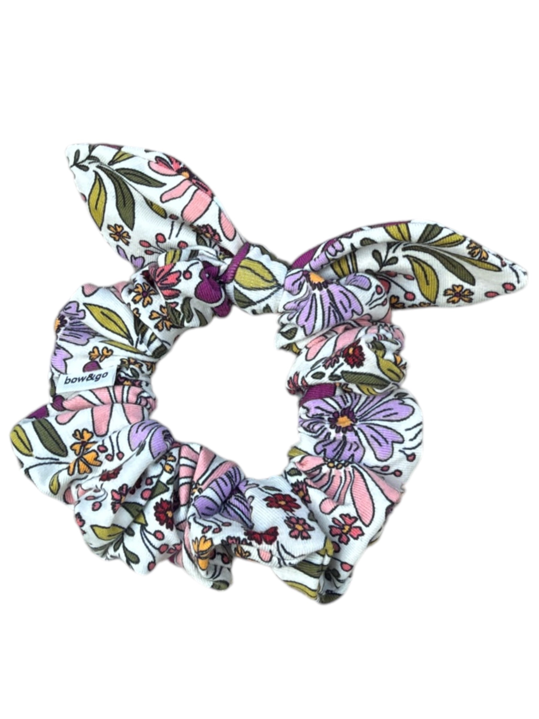 Bloomy Bow scrunchie s mašličkou.