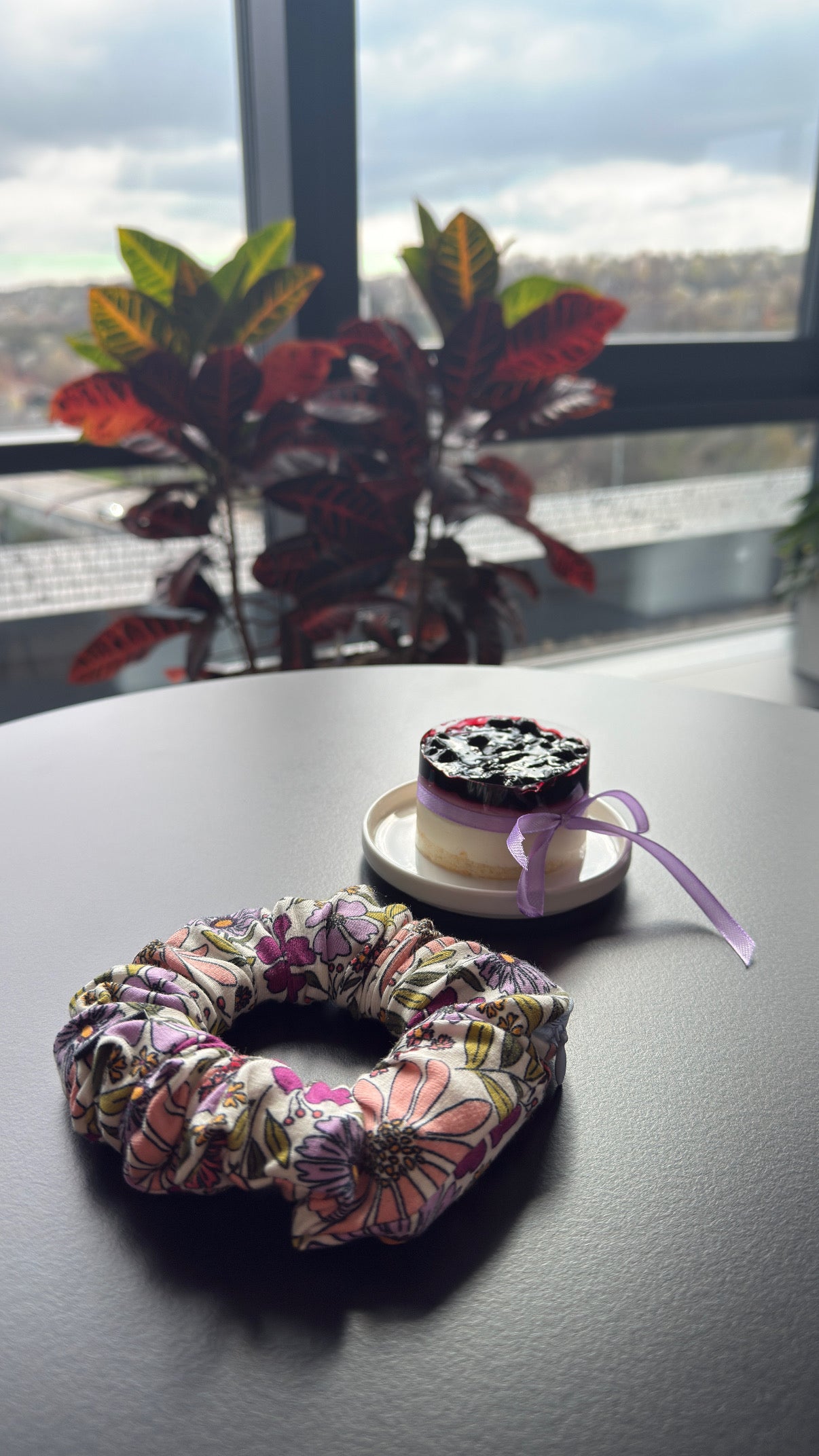 Hide&Go scrunchie s kapsičkou.