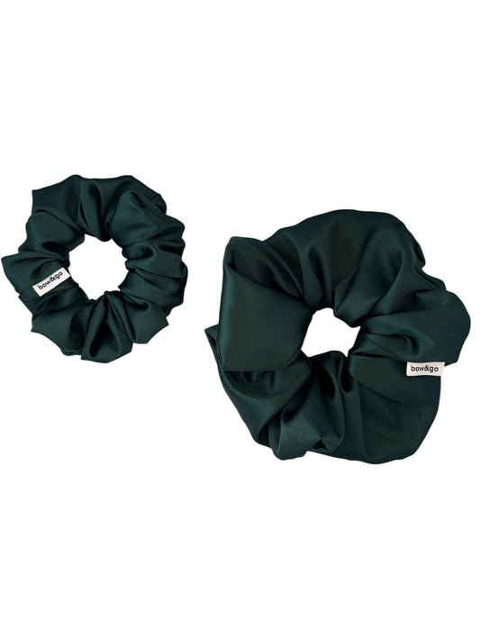 Dark Forest tmavě zelená scrunchie.