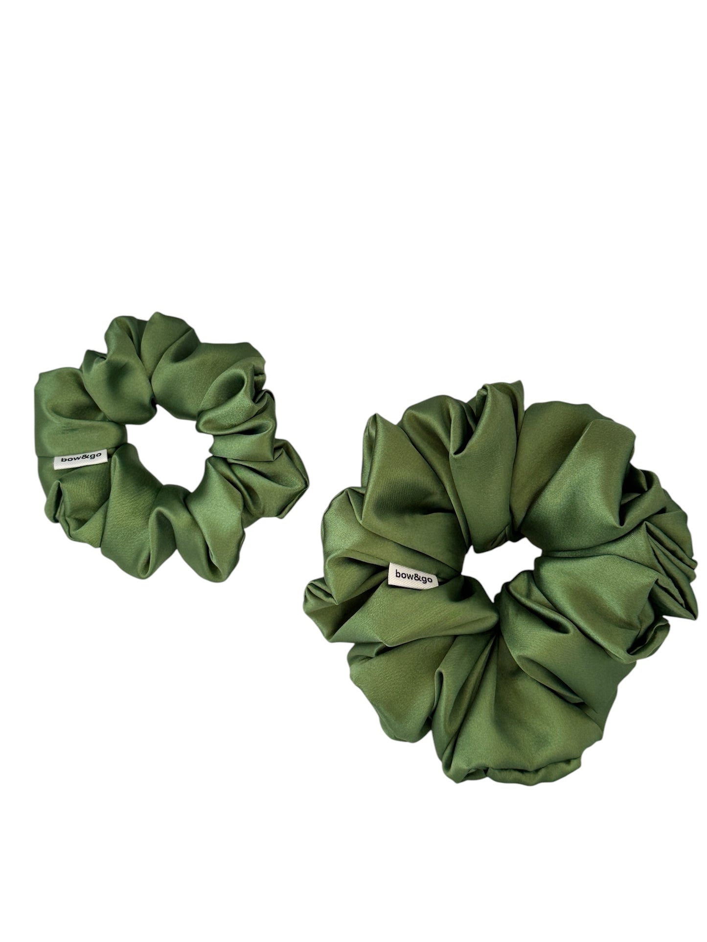 Pine Glow zelená scrunchie.