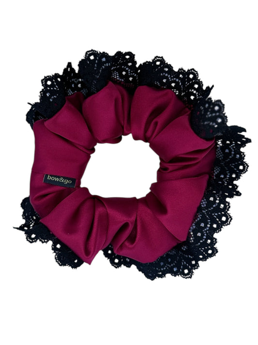 Flamengo scrunchie s krajkou.