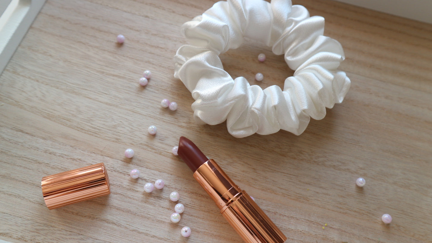 Pearl Crush bílý satén