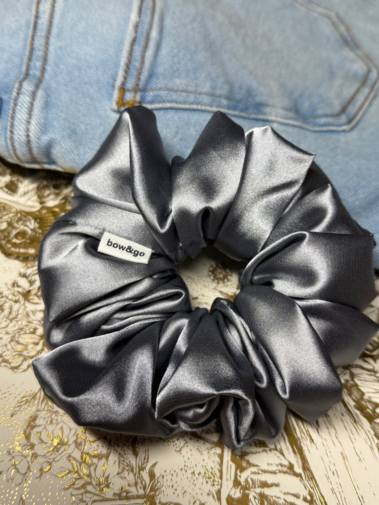 Silver Mist scrunchie.