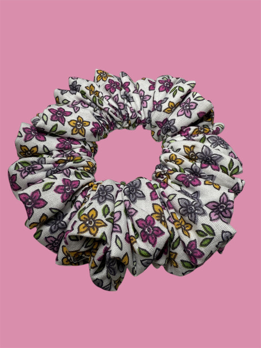 Floral Whisper scrunchie s květinkami